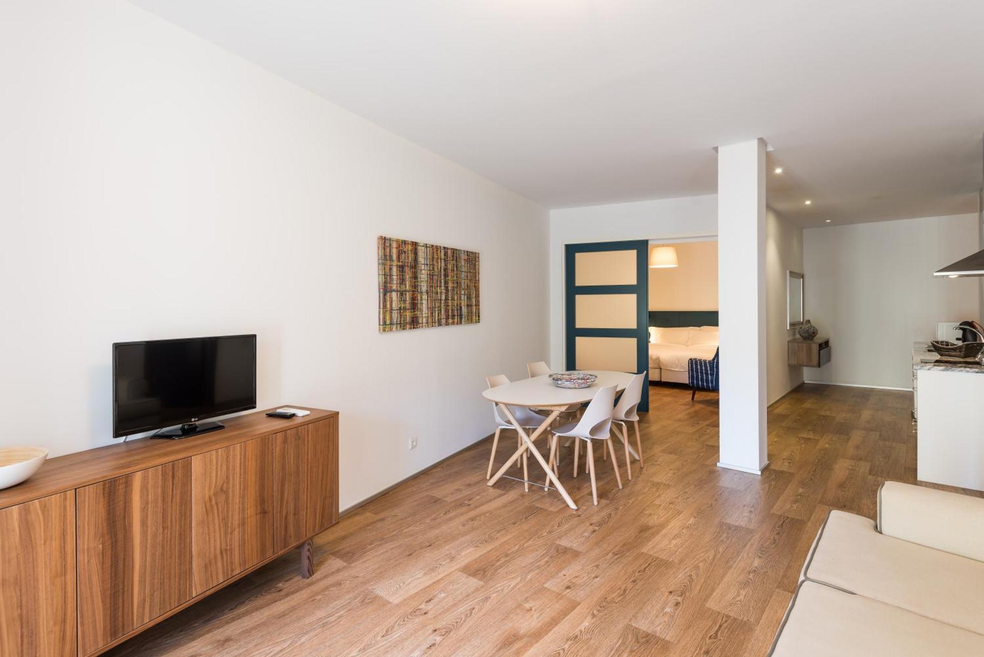 Alfama - Lounge Aparthotel 3*
